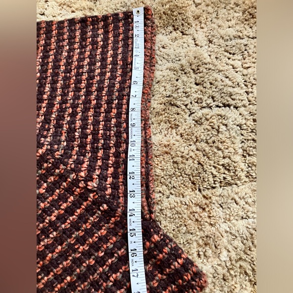 Renee’s NYC Poncho, OS, 10% Alpaca, 10% Wool, Rust/Brown Color - Picture 11 of 11